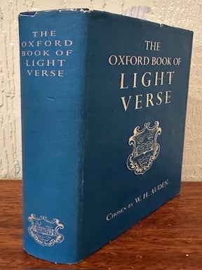 THE OXFORD BOOK OF LIGHT VERSE.